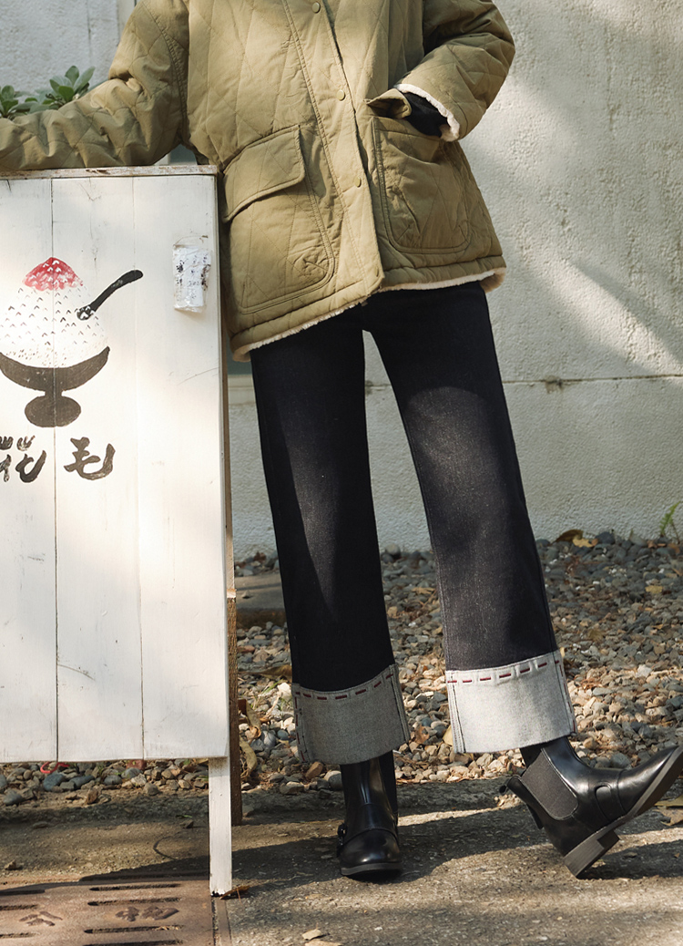 現貨 微磨毛!俏皮反褶縫線深藍九分牛仔褲