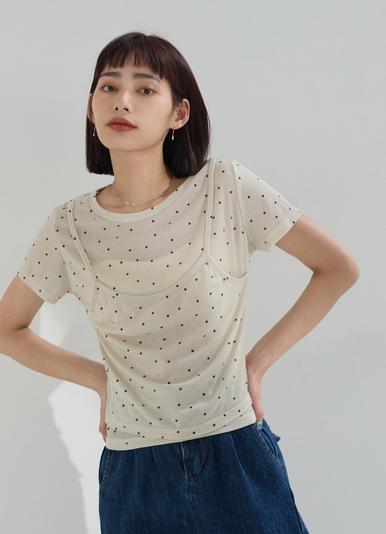 輕柔甜美波點細肩假兩件上衣(杏色)