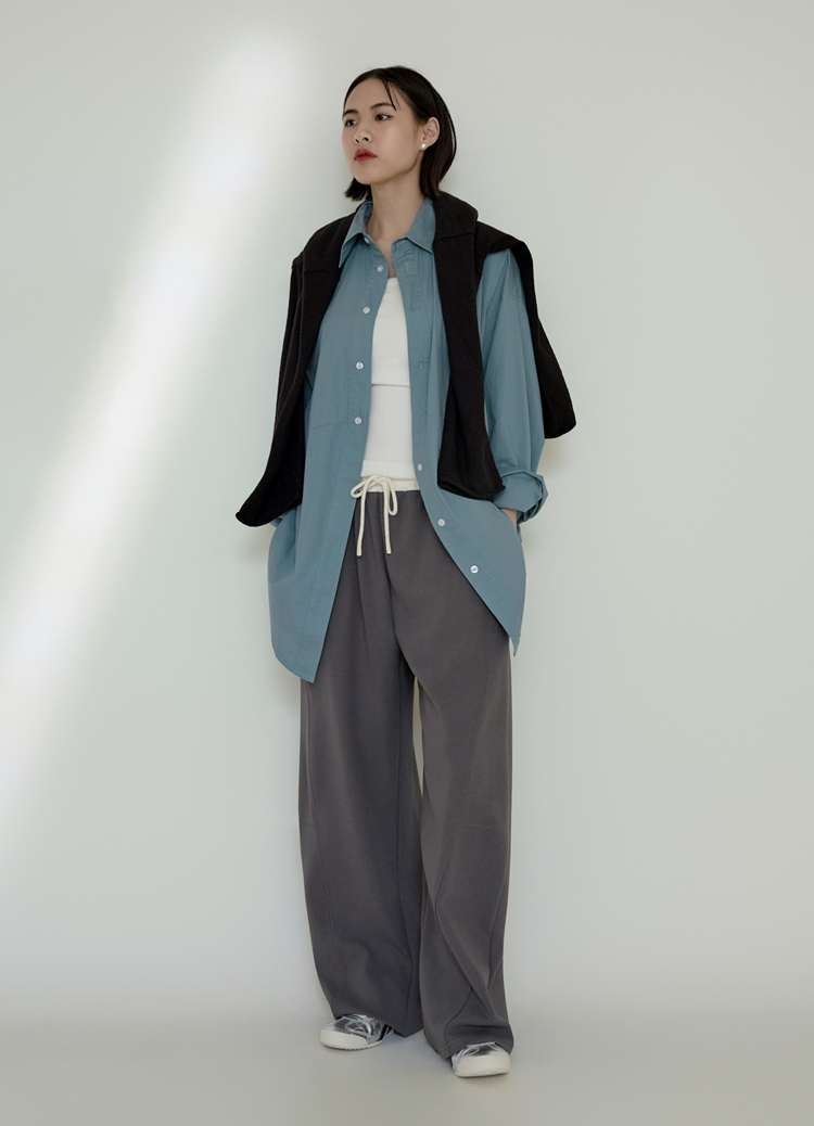 倒V大開岔! 暮藍秋氛拼接男友風襯衫