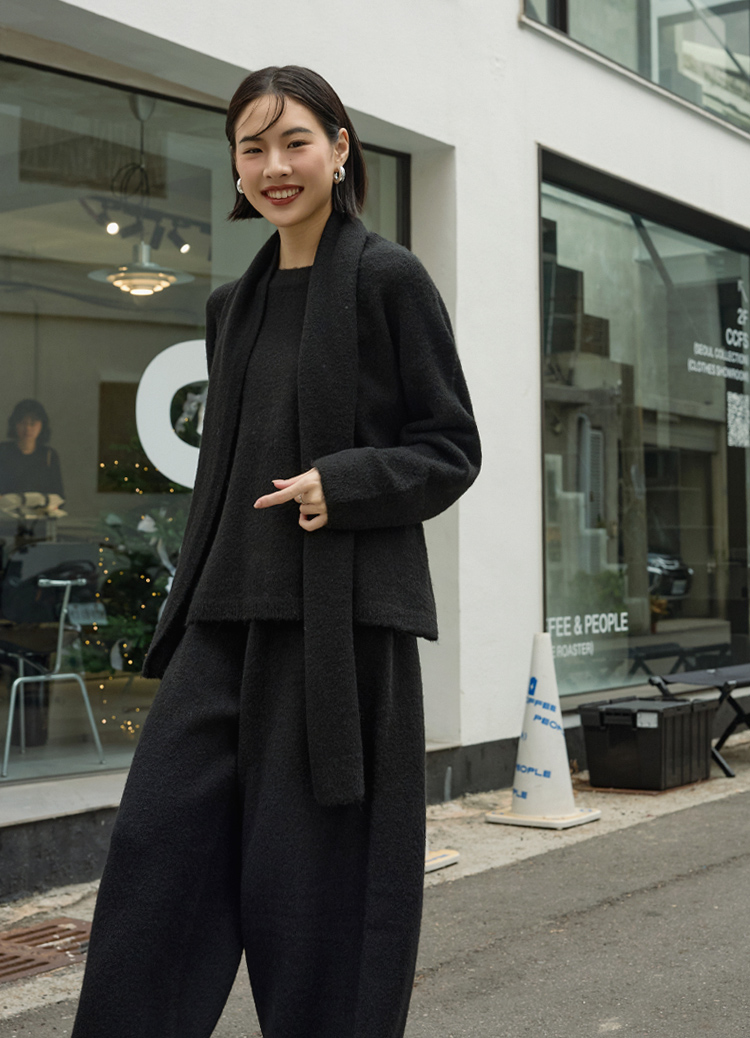 整套包軌! 不用動腦慵懶系毛衣圍巾寬褲三件組