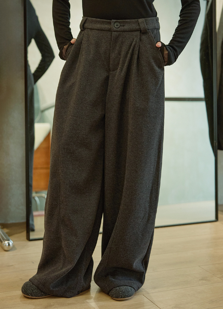 都會鬆弛! 厚磅毛呢中線西裝寬褲