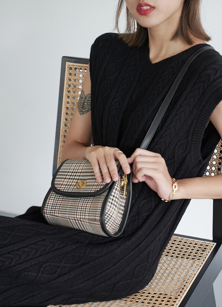 厚實麻花V領針織連身裙(毛衣連身裙)(懶人穿搭)